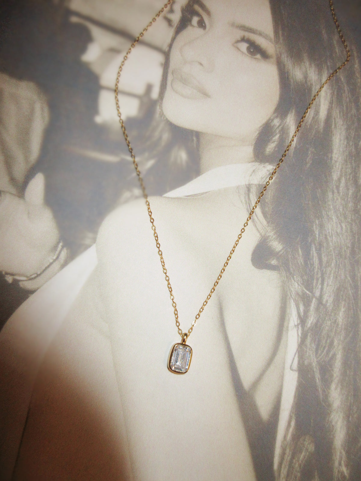 Cleo Necklace