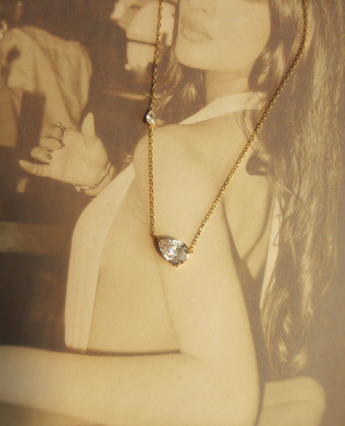Lumiére Bezel Necklace