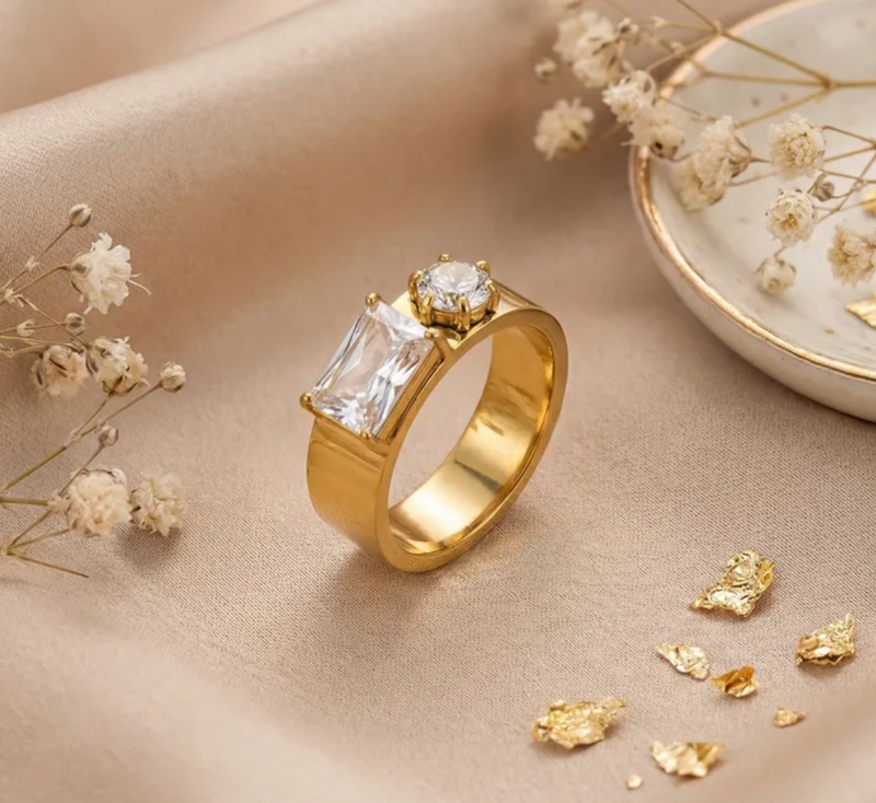 Amara Ring